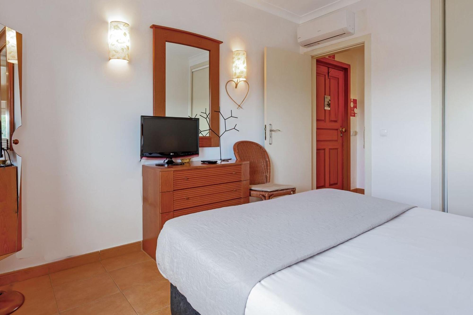 Golden 1 Bdr Flat W/ Balcony & Pool By Lovelystay Cabanas De Tavira Exterior photo